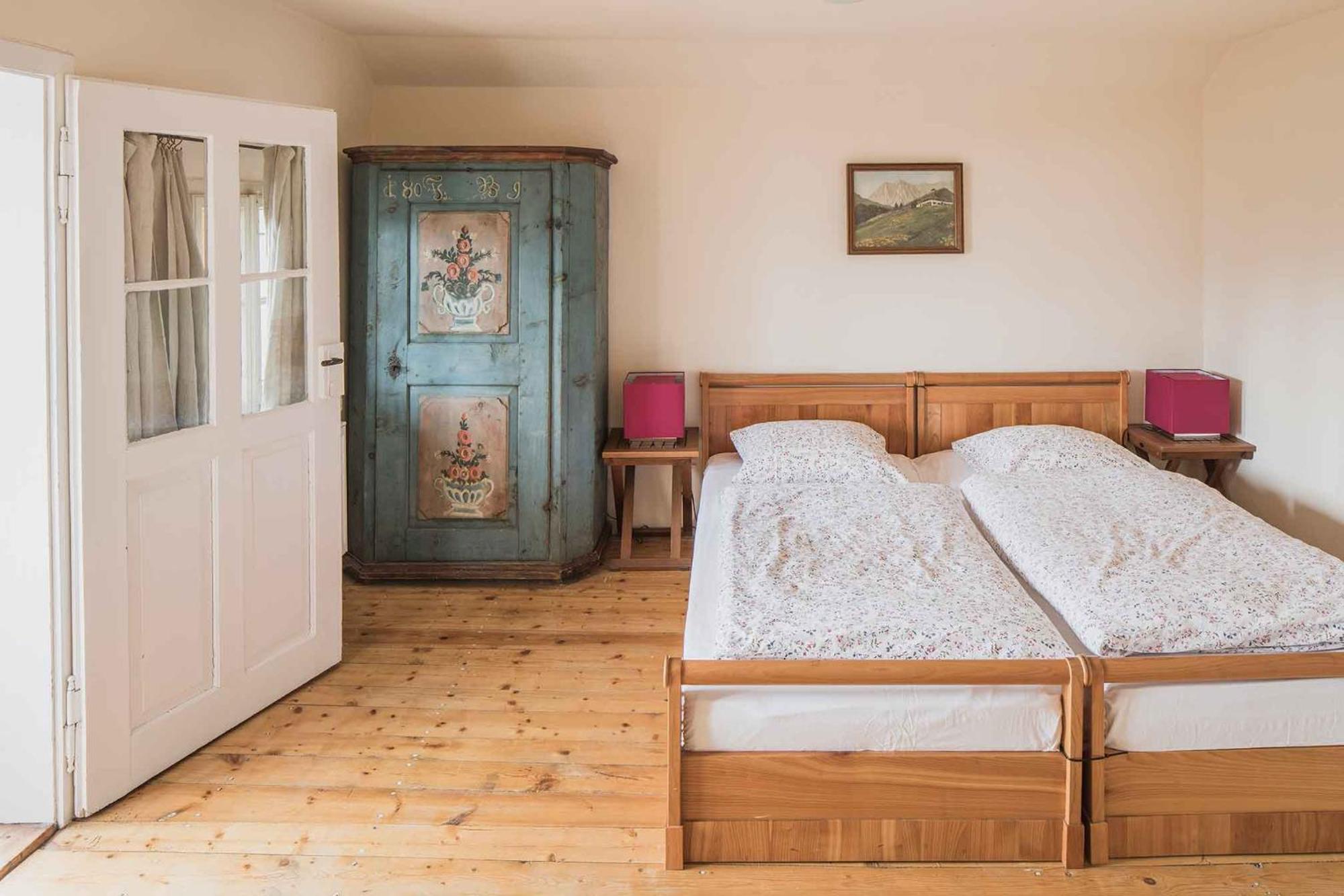 2 Chalets Innsbruck Room photo